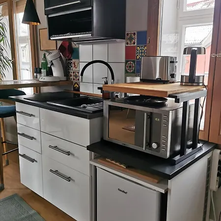 Leopold Mit Balkon Apartman